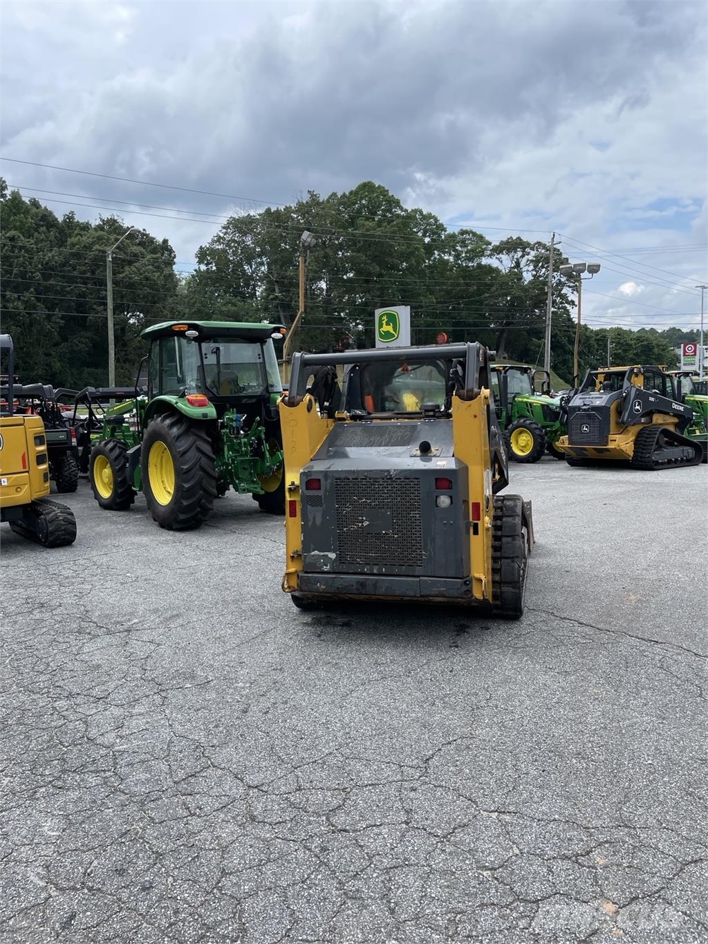 John Deere 317G Малі навантажувачі