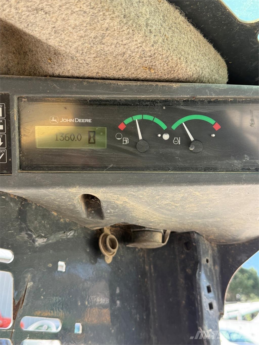 John Deere 317G لوادر صغيرة