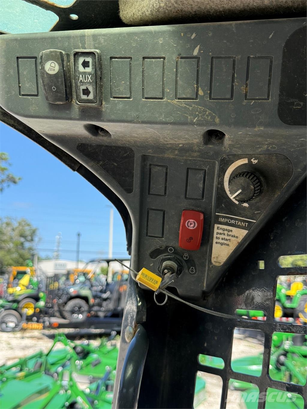 John Deere 317G لوادر صغيرة