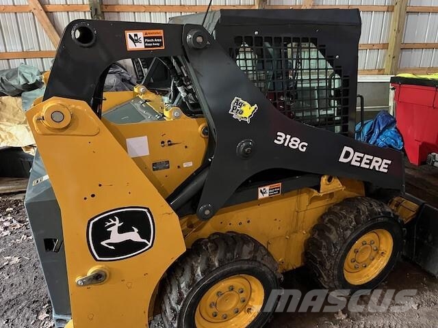 John Deere 318G Φορτωτάκια