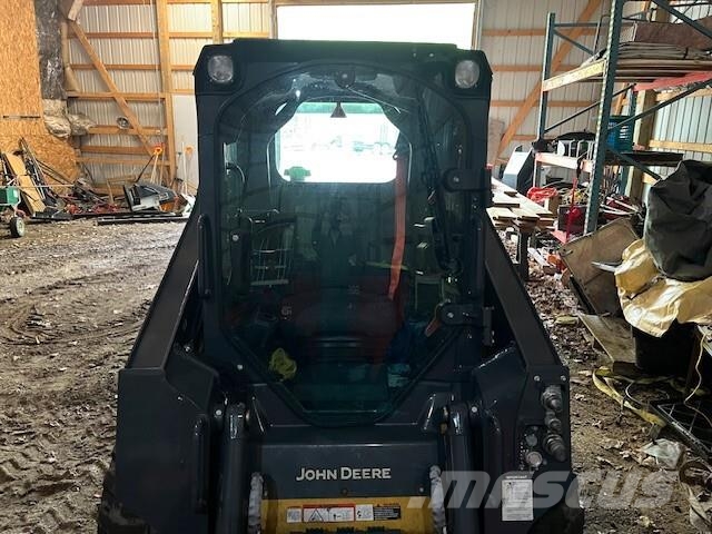 John Deere 318G Φορτωτάκια