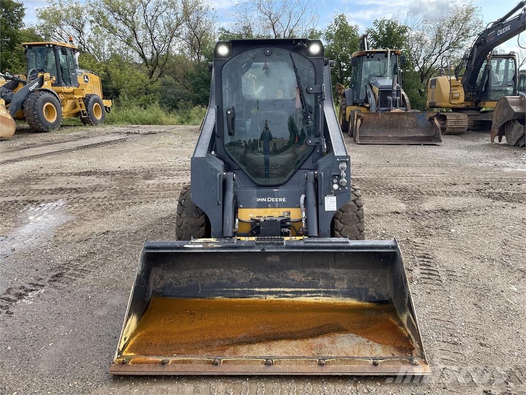 John Deere 318G Skid steer mini nakladalci