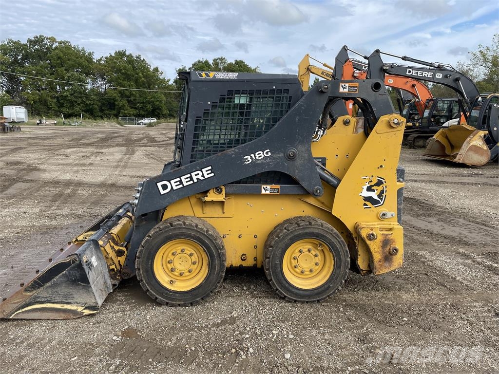 John Deere 318G Skid steer mini nakladalci