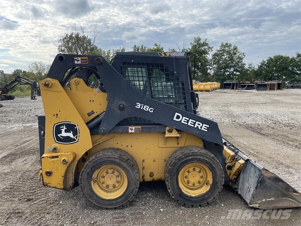 John Deere 318G Skid steer mini nakladalci