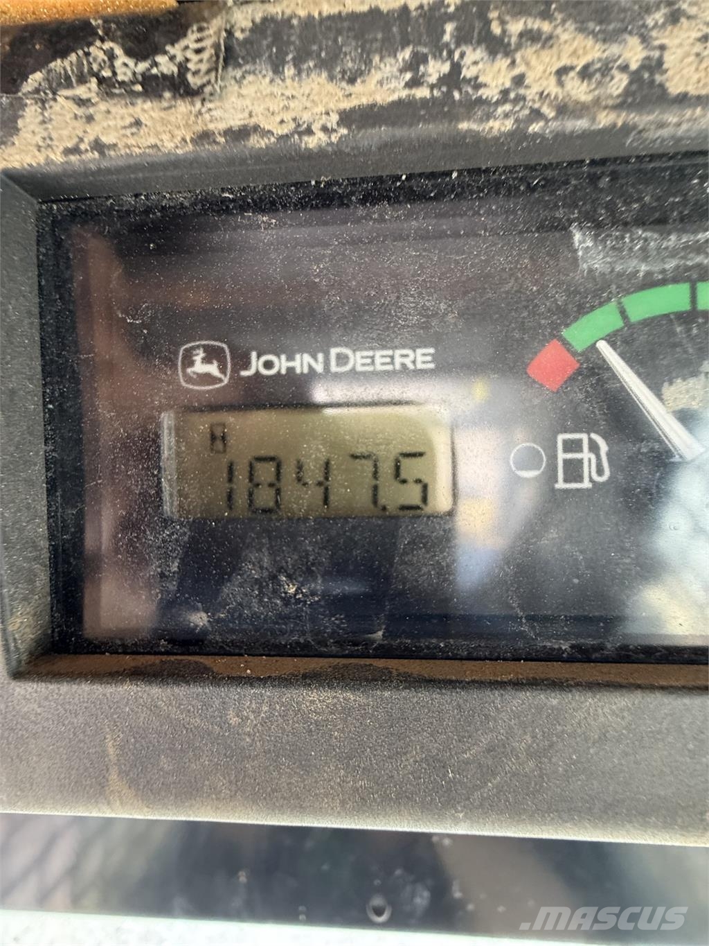 John Deere 320 Kompaktrakodók