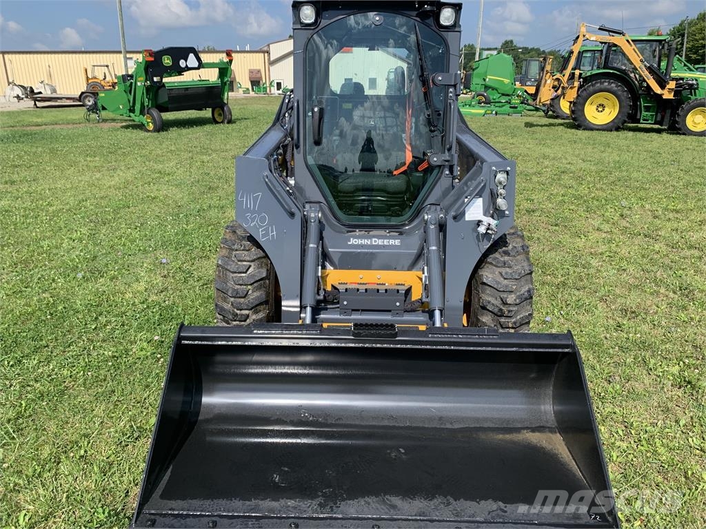 John Deere 320G Mini incarcator
