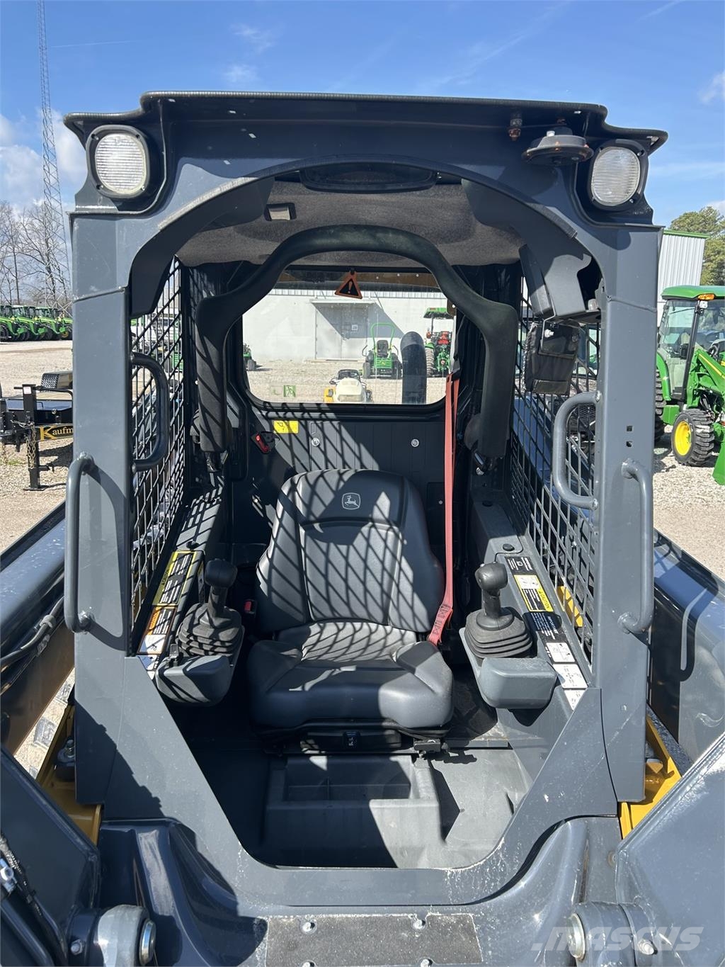 John Deere 320G Chargeuse compacte