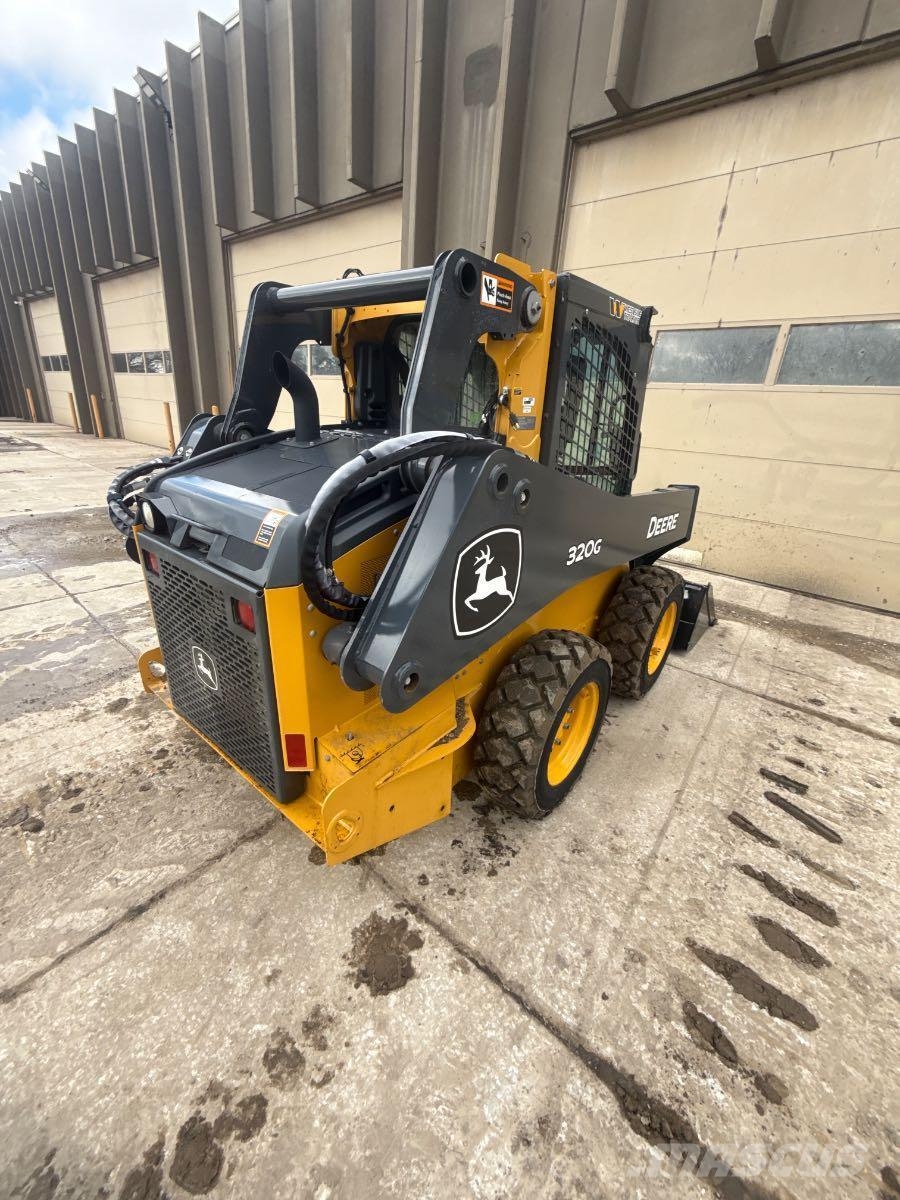 John Deere 320G Φορτωτάκια