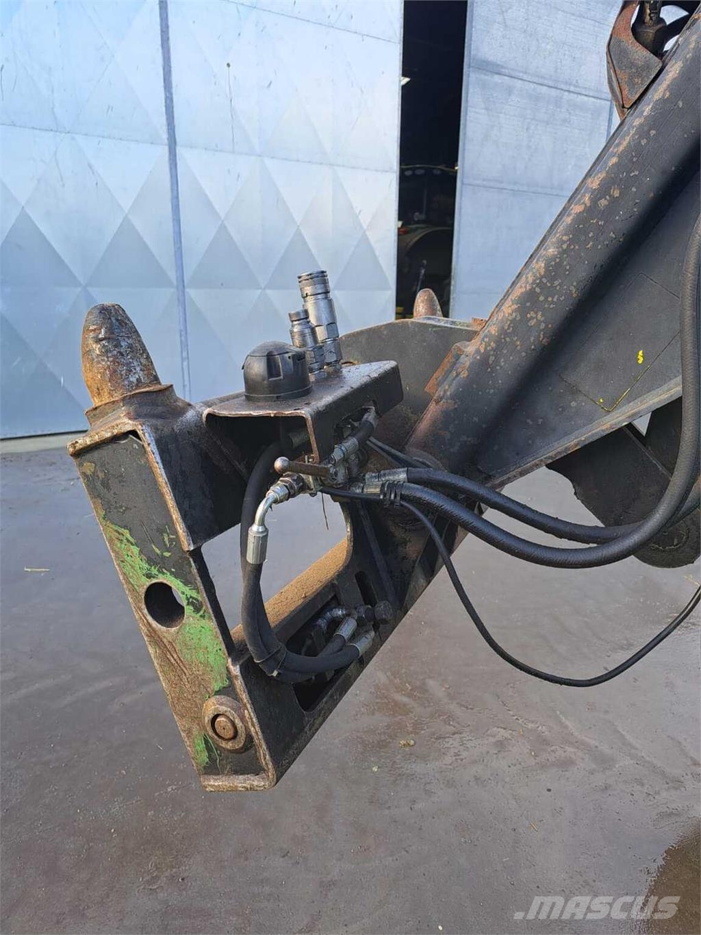 John Deere 3220 Lauksaimniecības pacēlāji