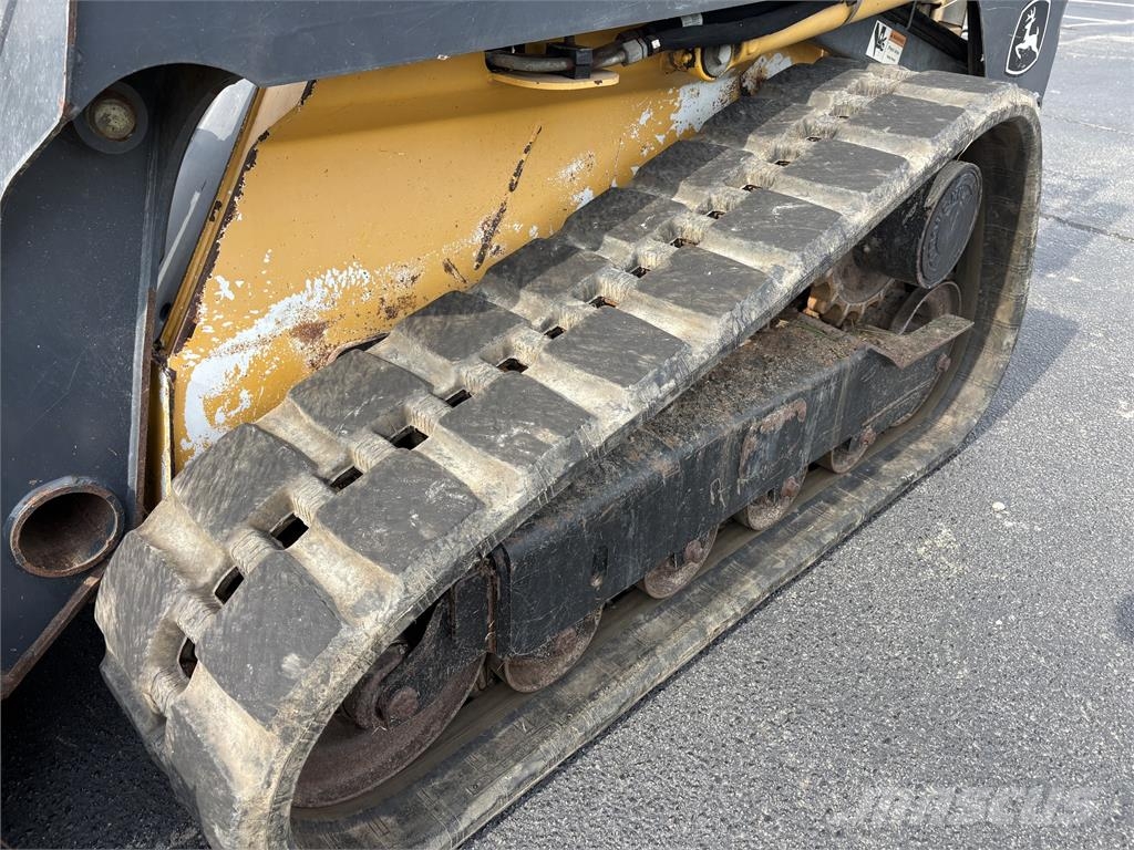 John Deere 323D Mini loaders