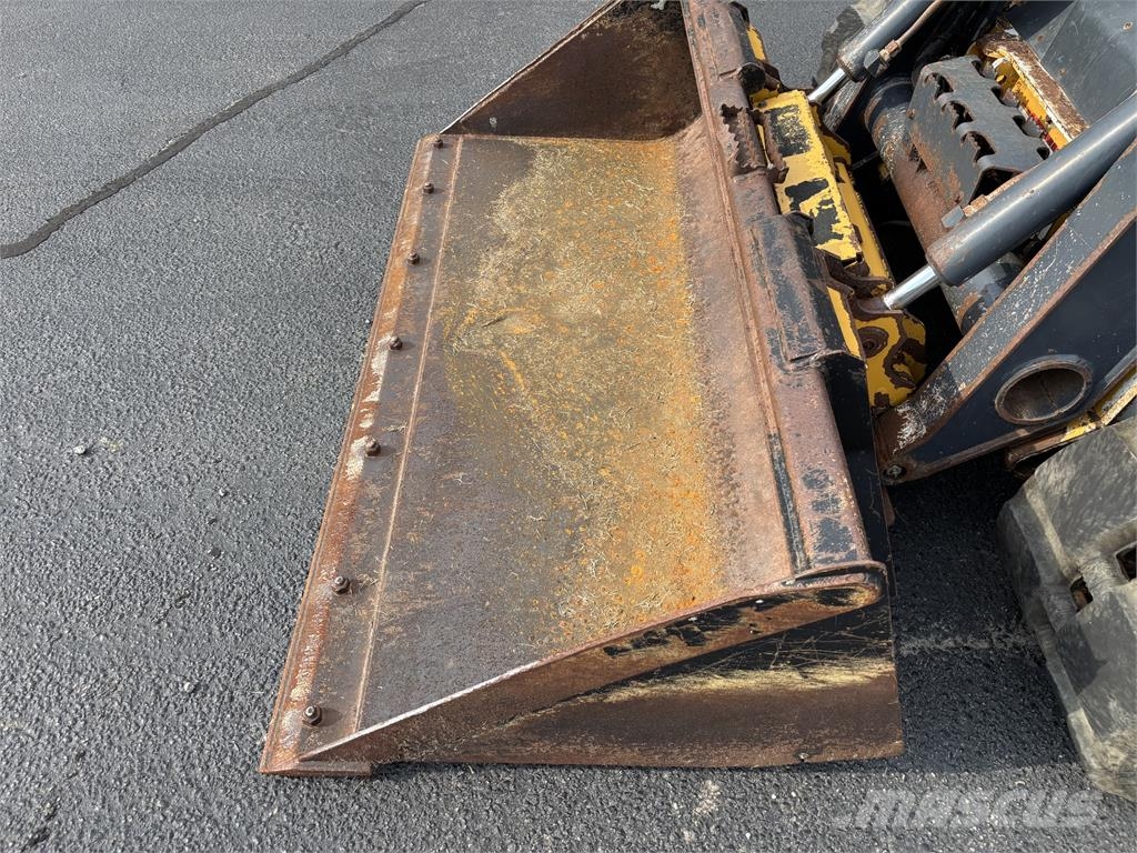 John Deere 323D Mini loaders