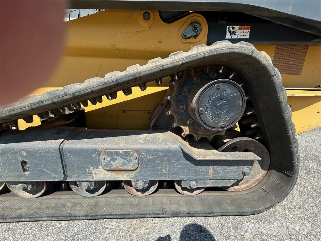 John Deere 323E Mini loaders