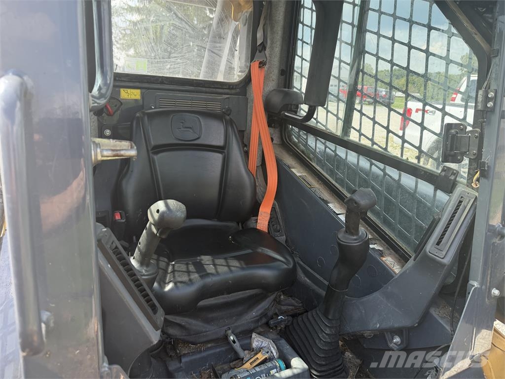 John Deere 323E Minilader