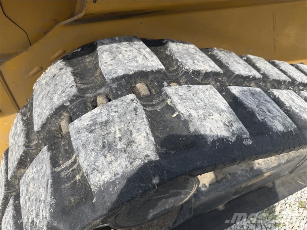 John Deere 323E Minilader