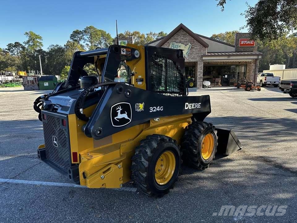 John Deere 324G لوادر انزلاقية التوجيه