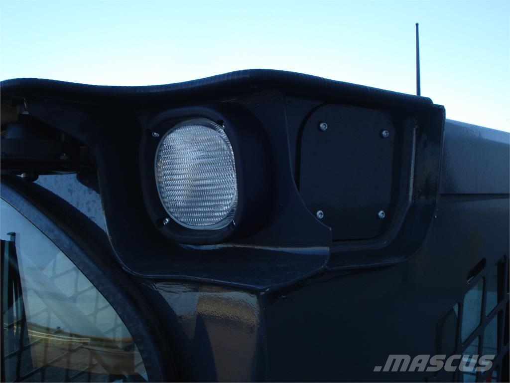 John Deere 324G Minicargadoras