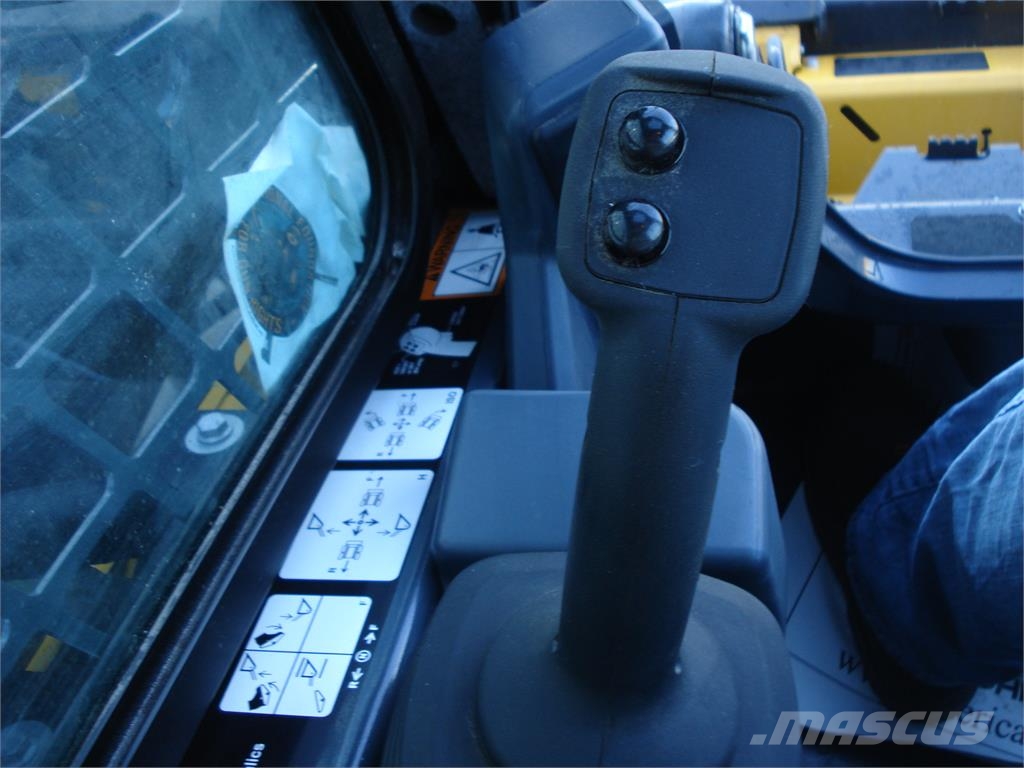 John Deere 324G Minicargadoras