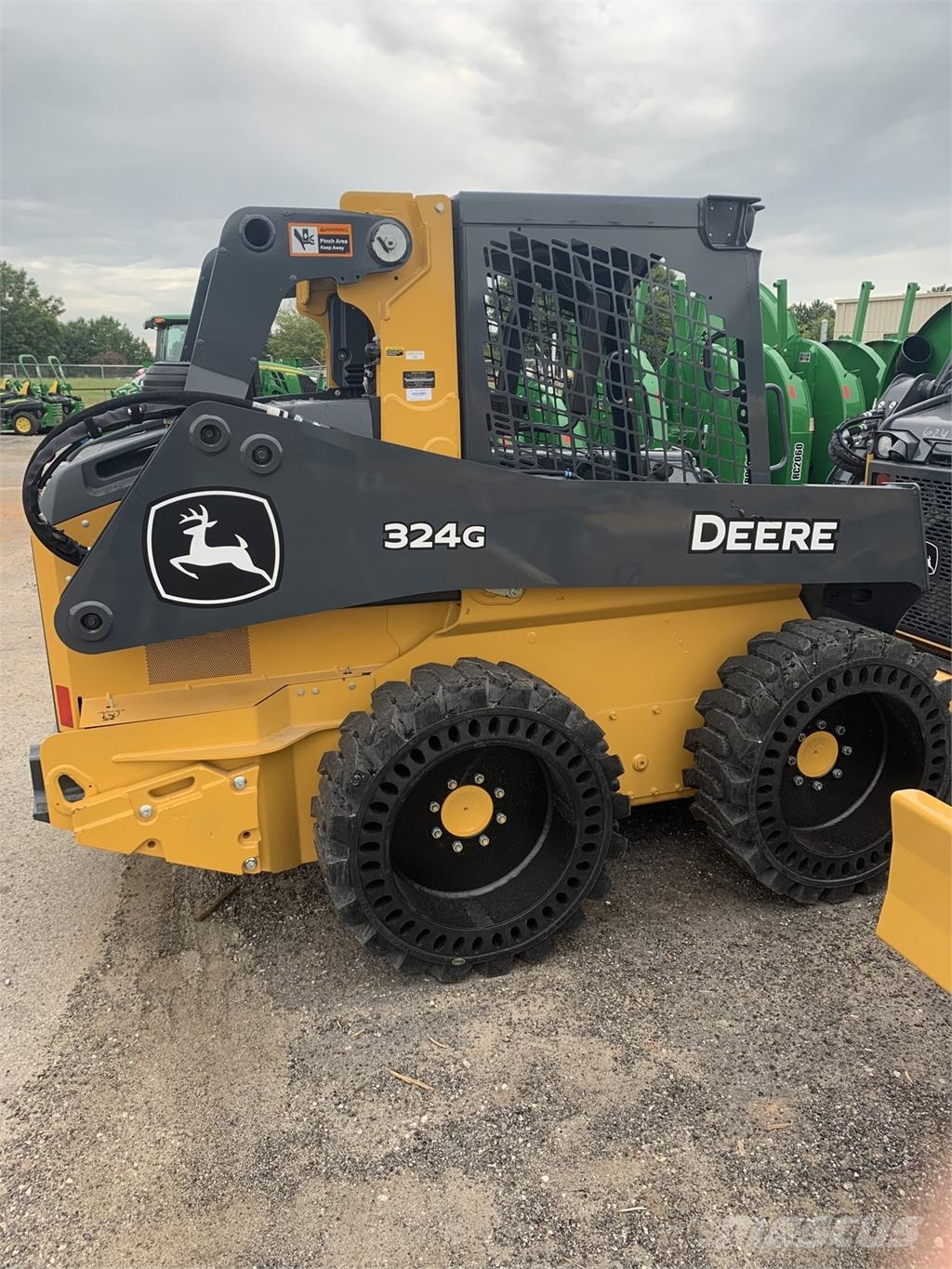 John Deere 324G Skid steer loaders
