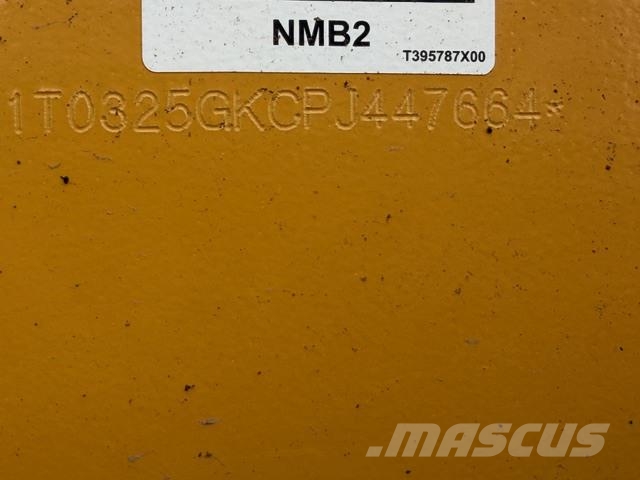 John Deere 325G Малі навантажувачі