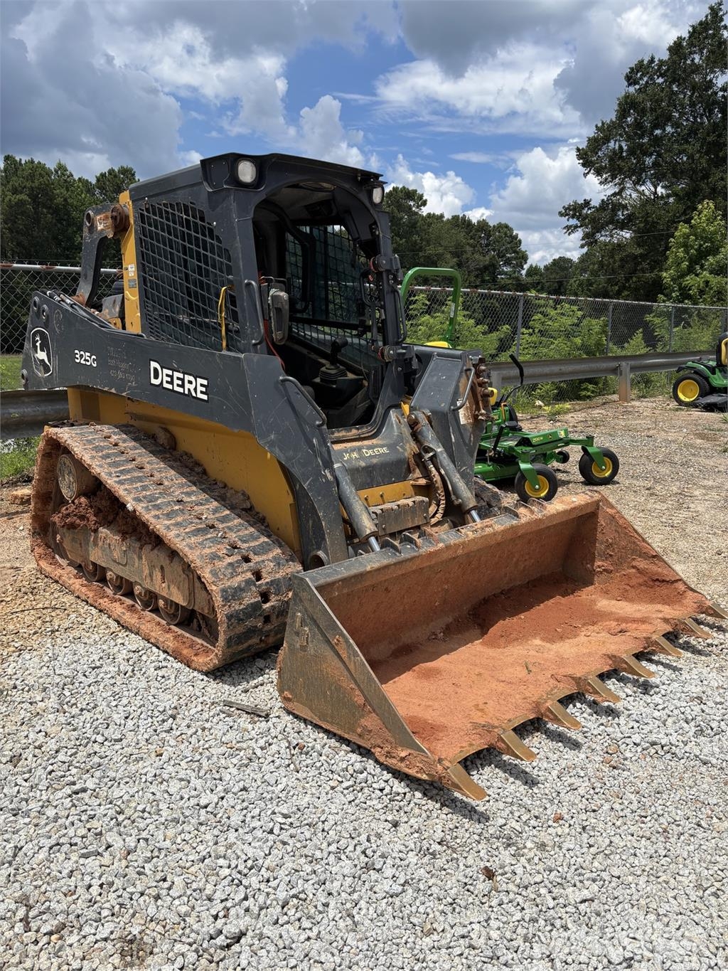 John Deere 325G Mini nakladalci