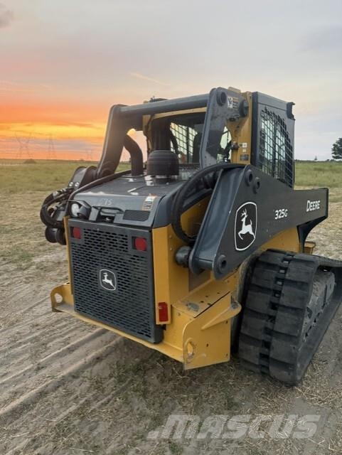 John Deere 325G Mininakladače