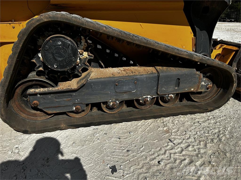 John Deere 325G Малые погрузчики