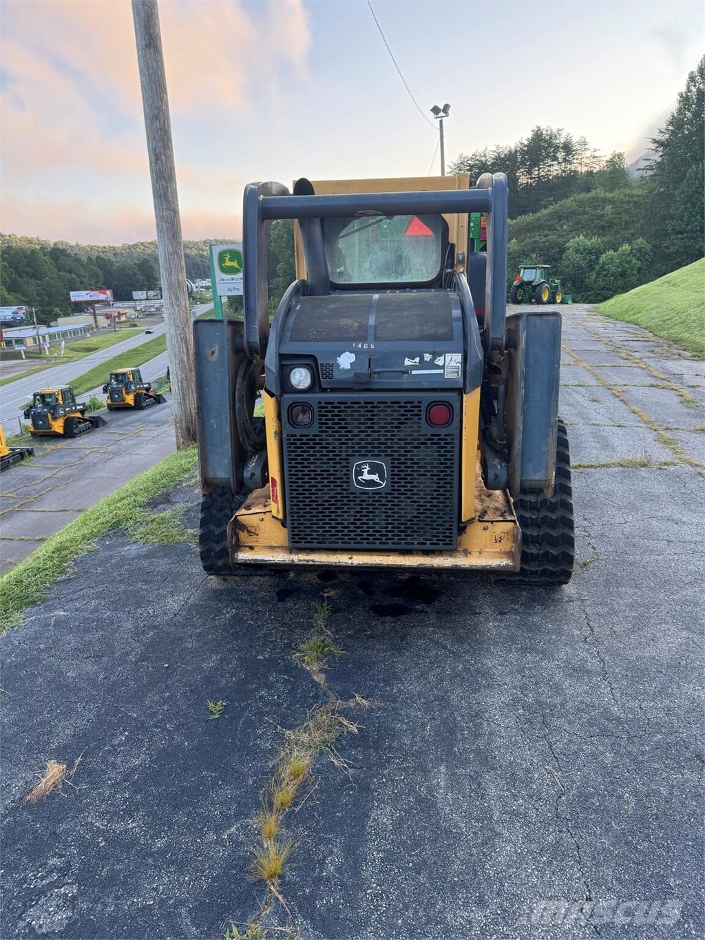 John Deere 329E Minicargadoras