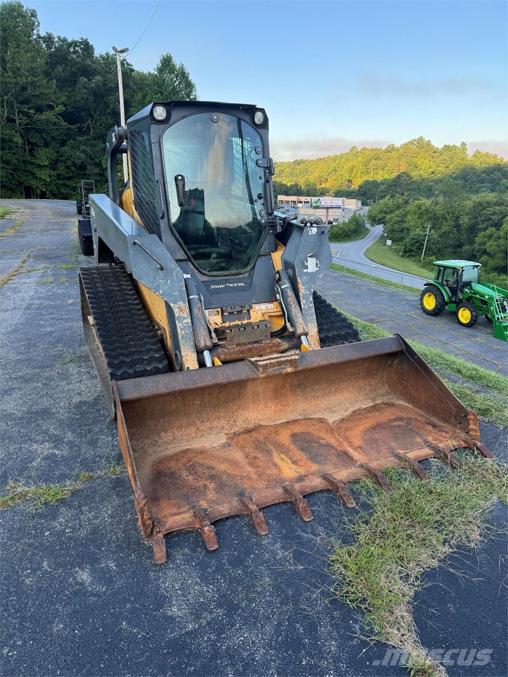 John Deere 329E Minicargadoras