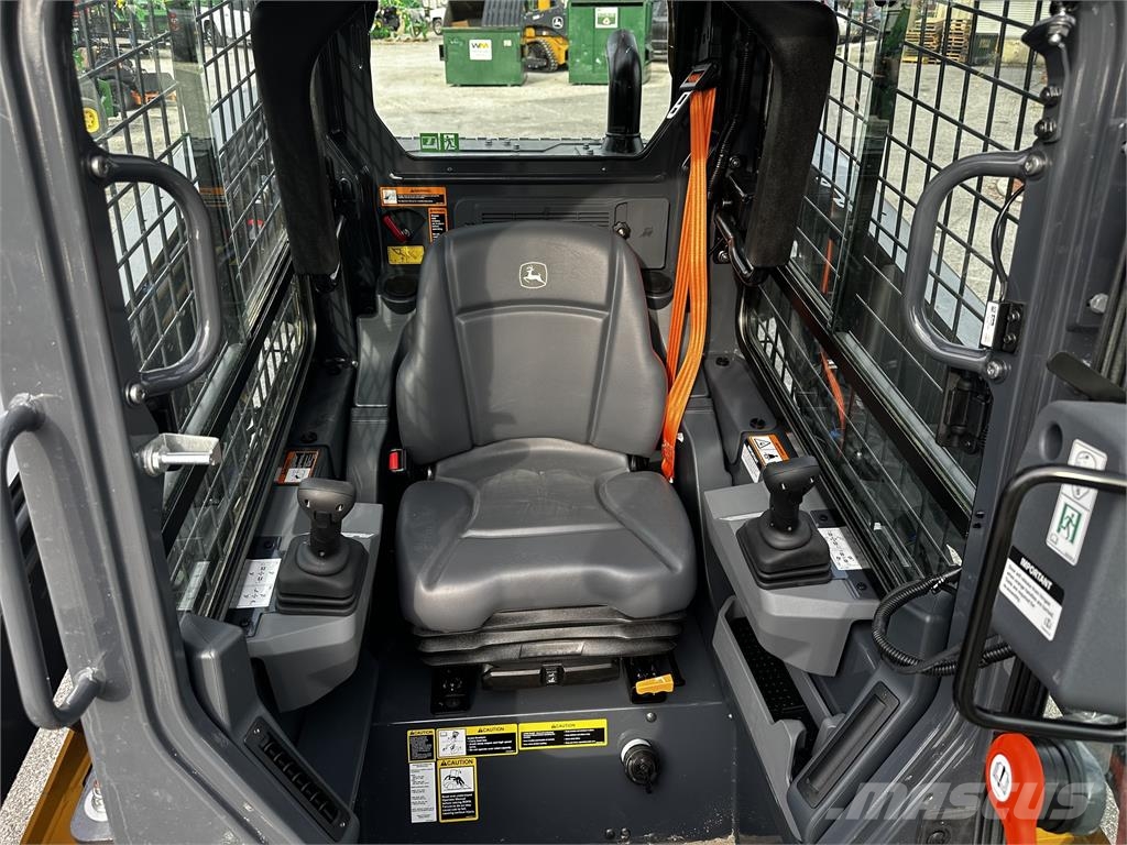 John Deere 330 P Minilæsser - skridstyret