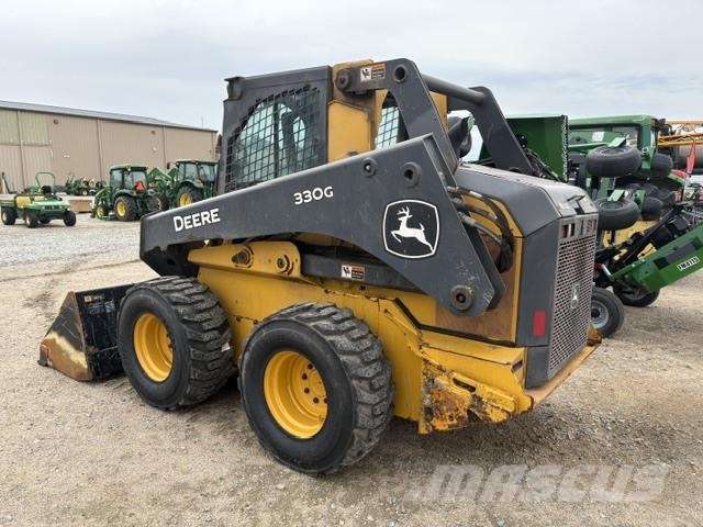 John Deere 330G Šmykom riadené nakladače