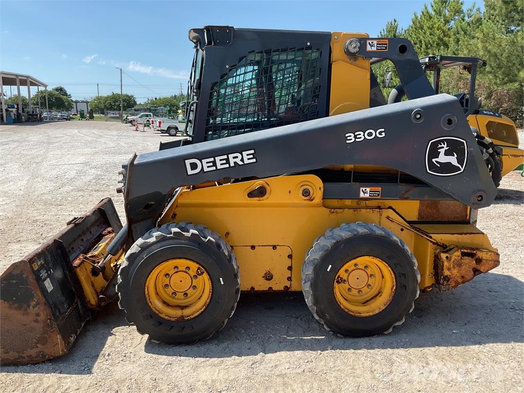 John Deere 330G Міні-навантажувачі