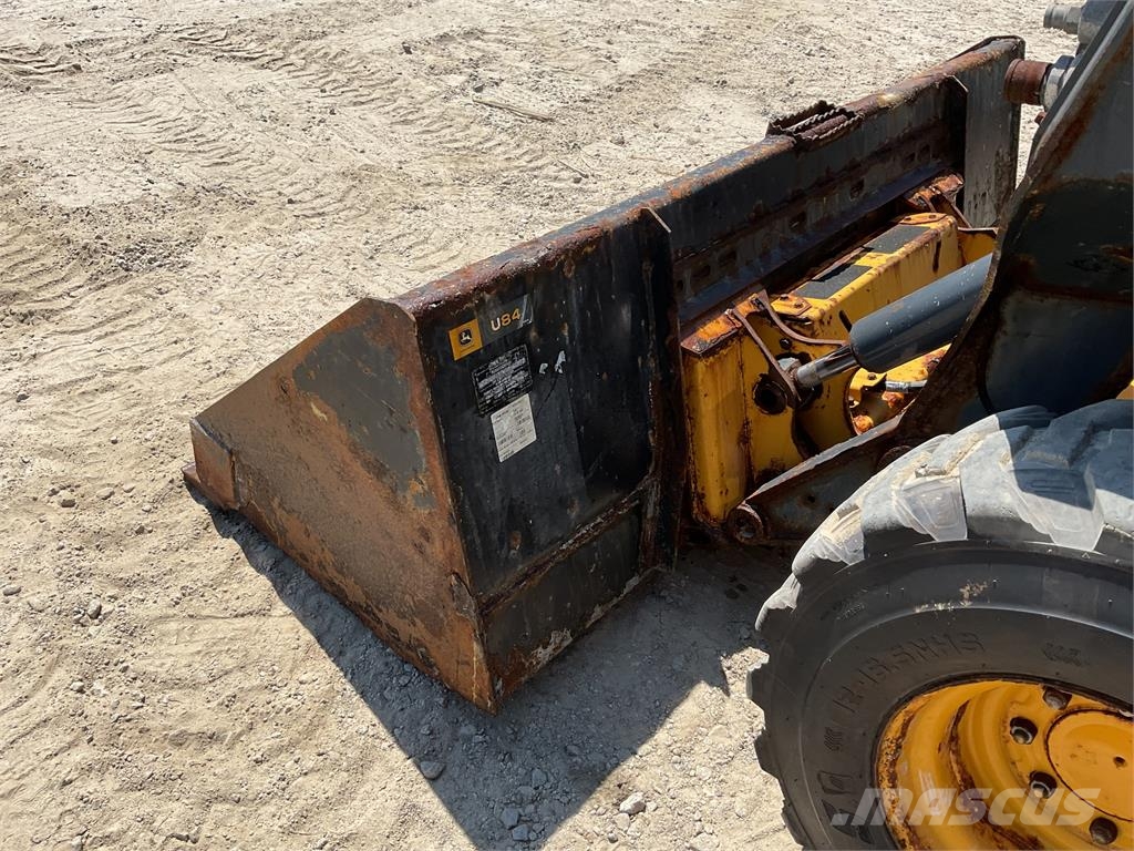John Deere 330G Міні-навантажувачі