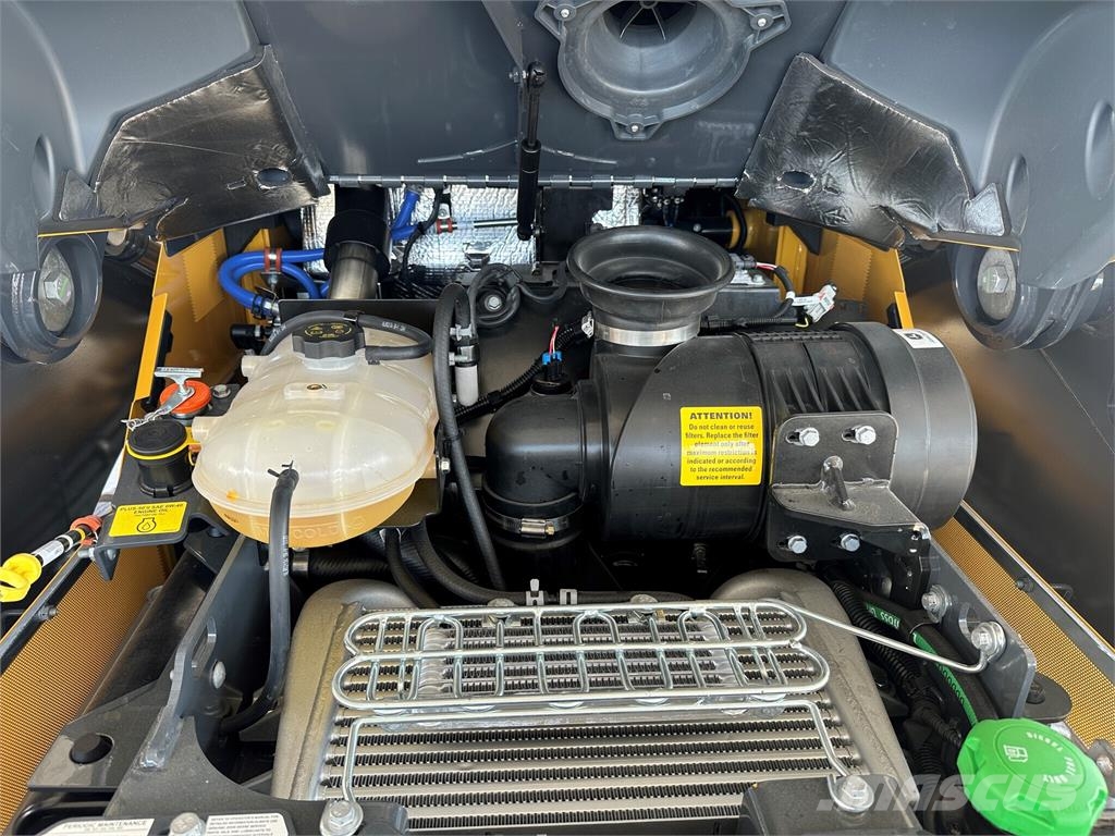 John Deere 331 P Mini krautuvai