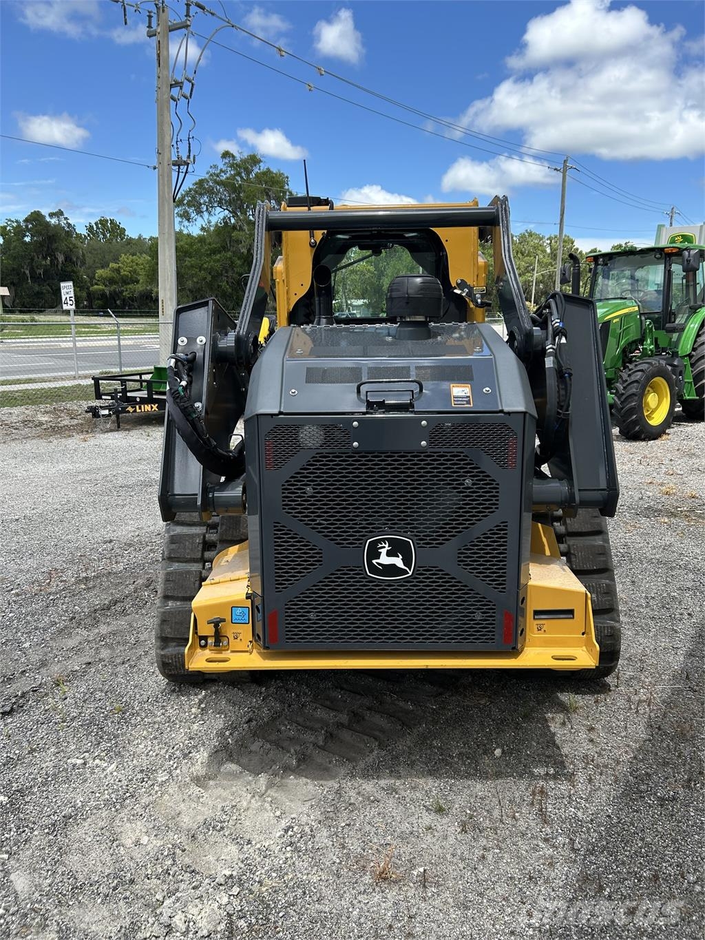 John Deere 331 P Mini krautuvai
