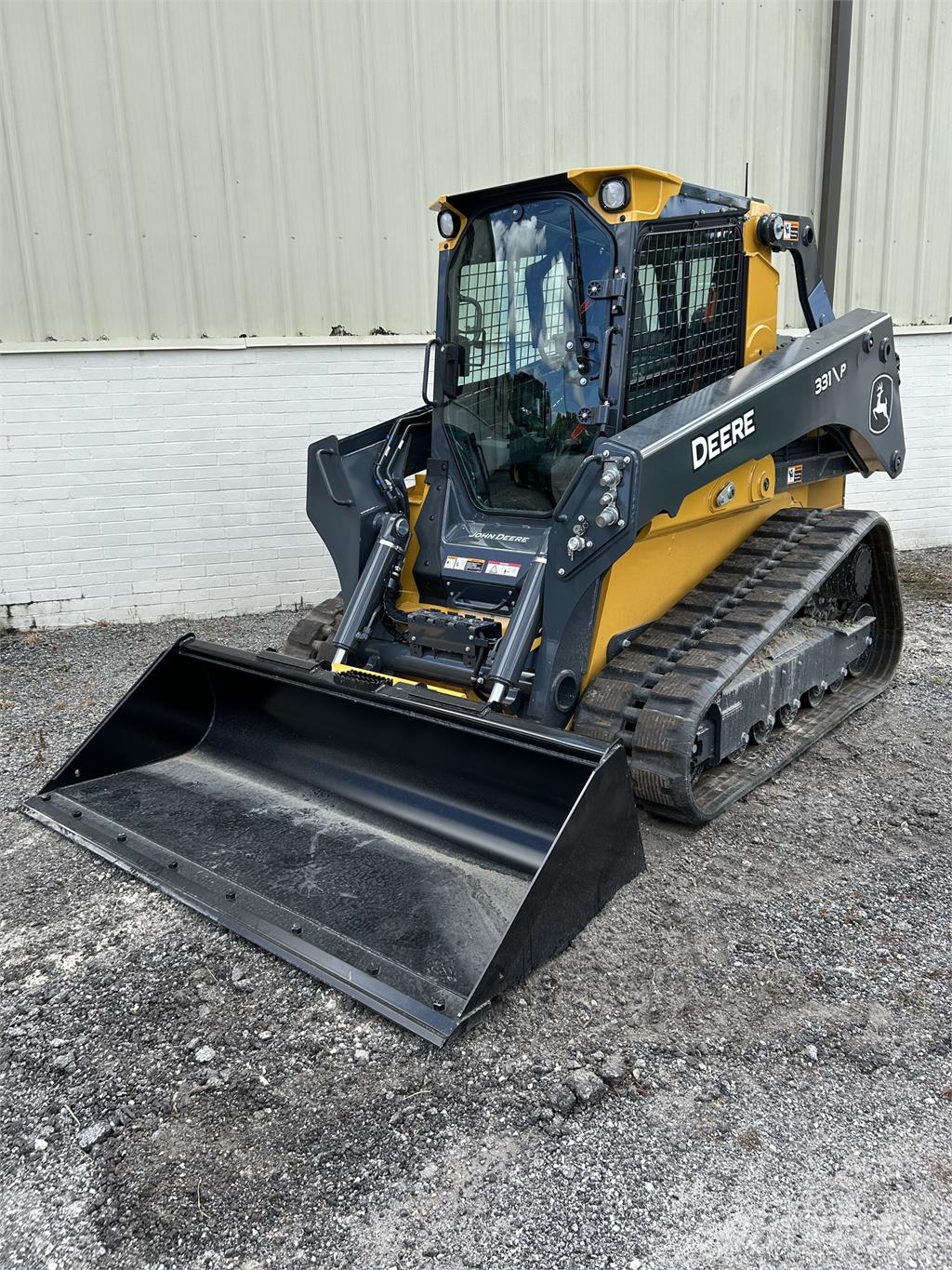 John Deere 331 P Mini krautuvai