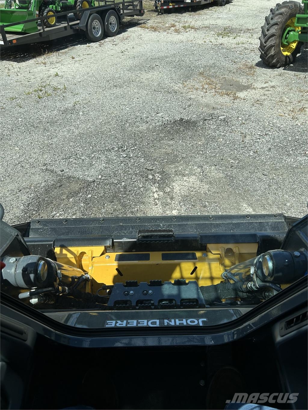 John Deere 331 P Mini krautuvai