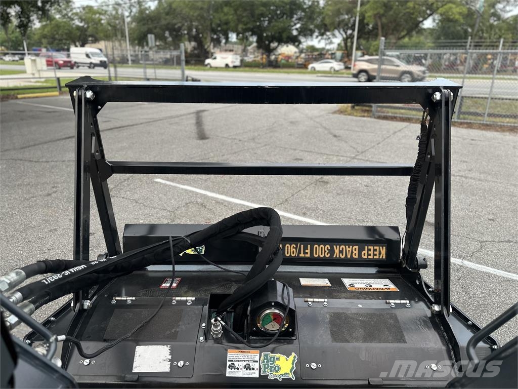John Deere 331 P Mini krautuvai