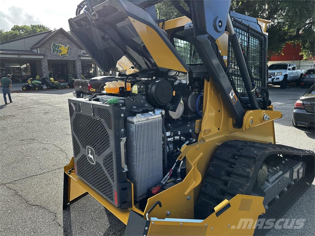 John Deere 331 P Mini yükleyiciler