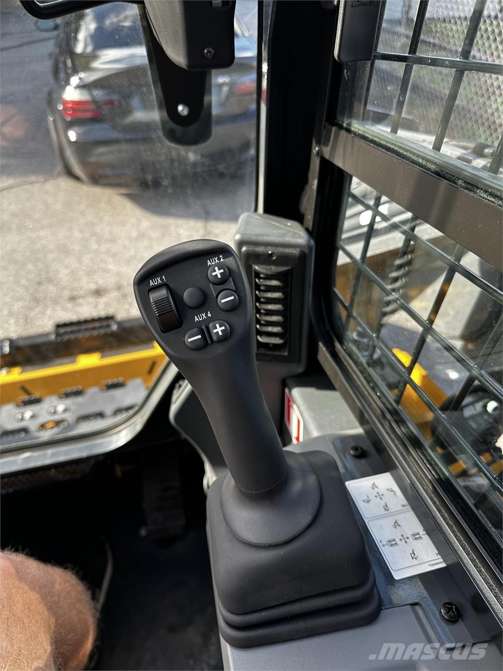 John Deere 331 P Mini yükleyiciler