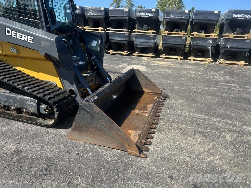 John Deere 331 P Minilastere