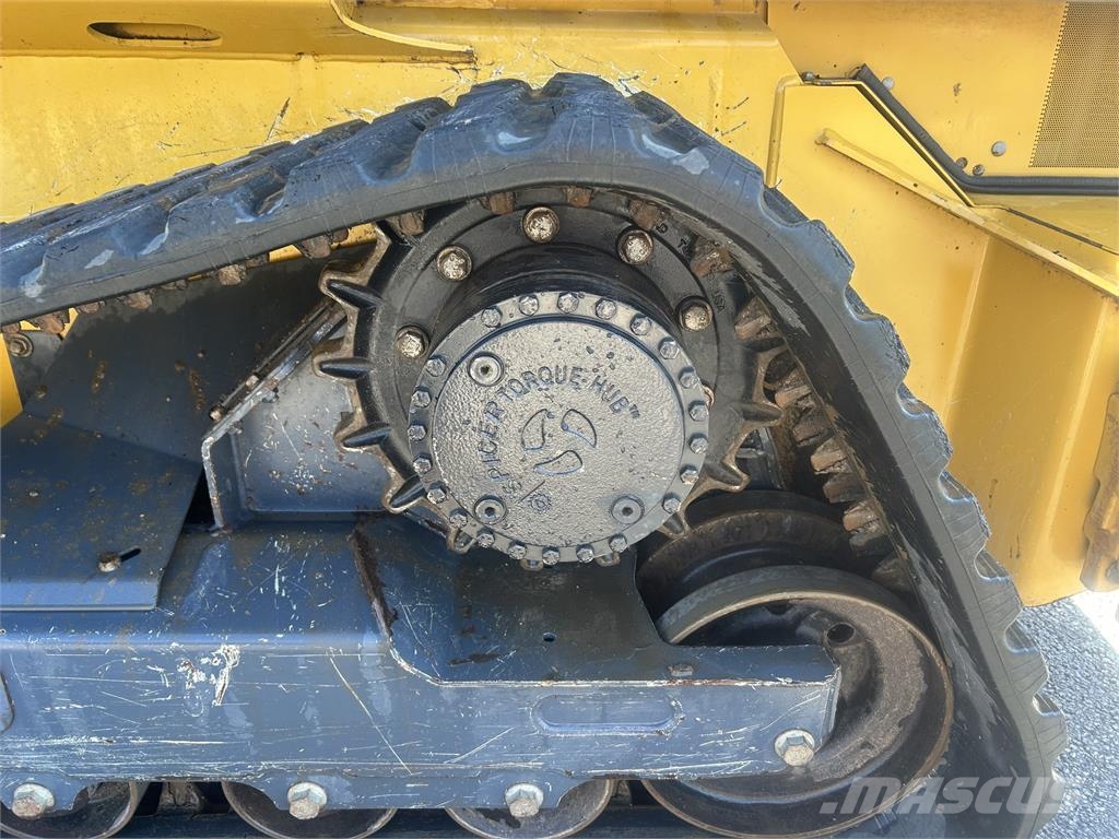 John Deere 331 P Minilastere