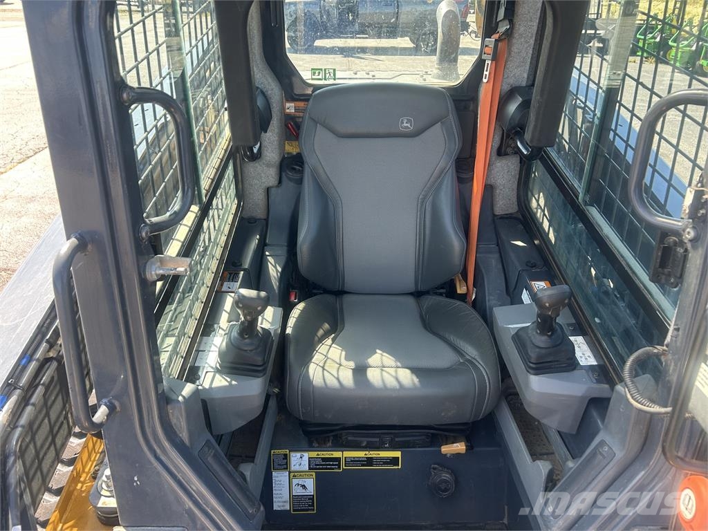 John Deere 331 P Minilastere