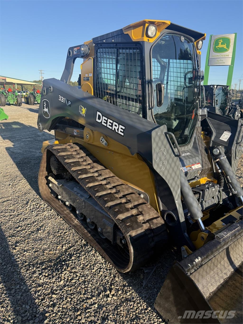 John Deere 331 P Miniladers