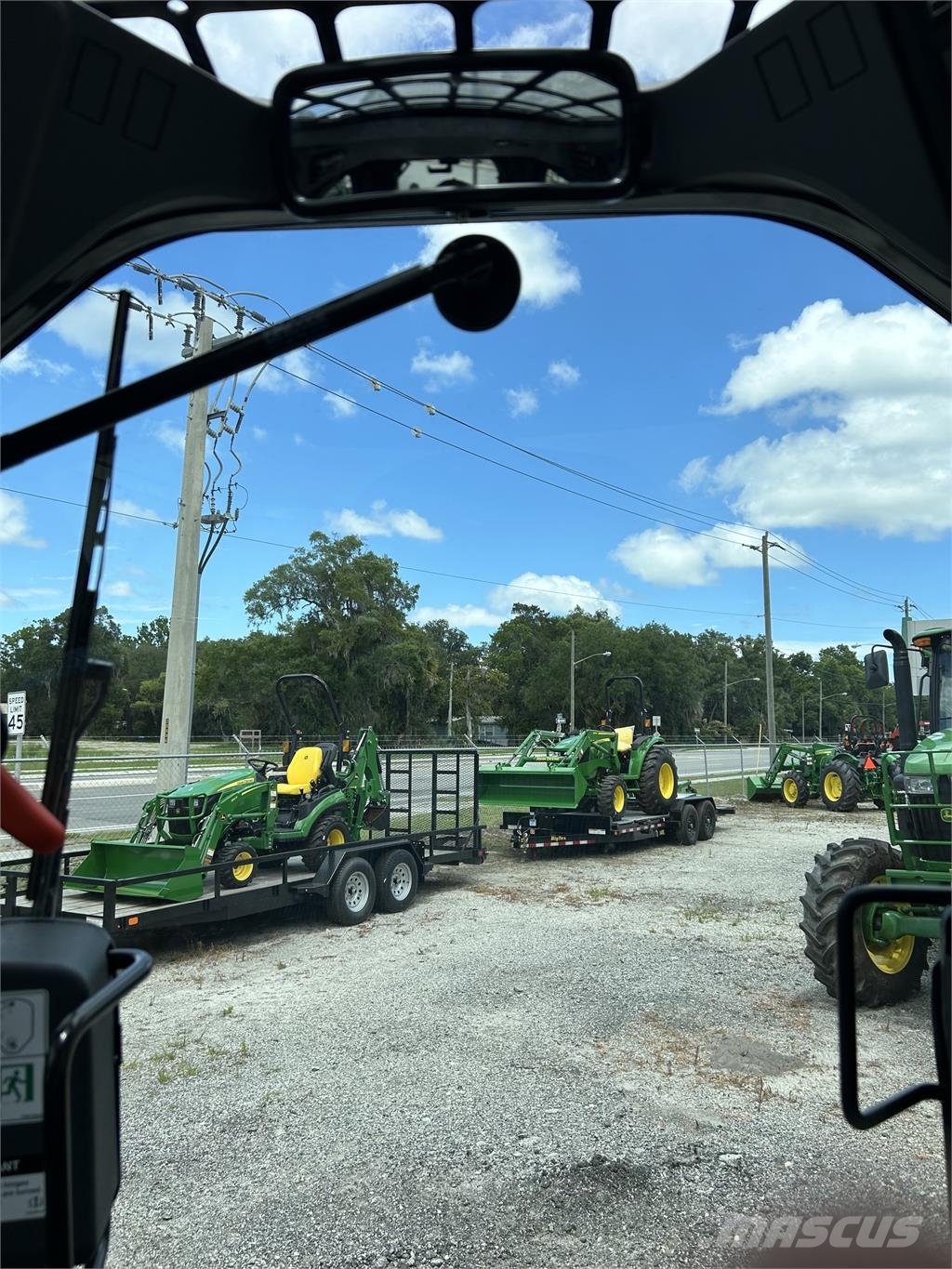 John Deere 331 P Mini krautuvai