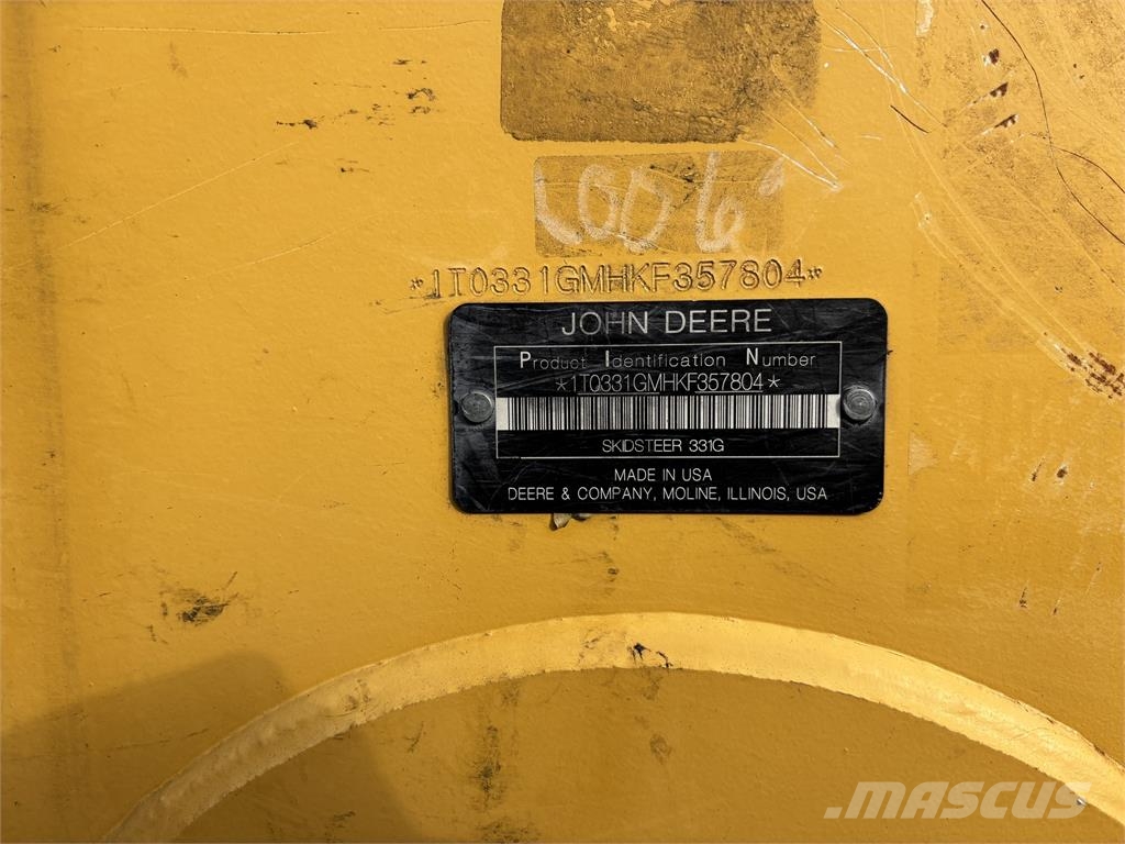 John Deere 331G لوادر صغيرة