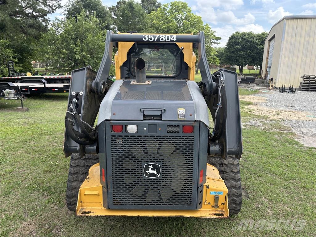 John Deere 331G لوادر صغيرة