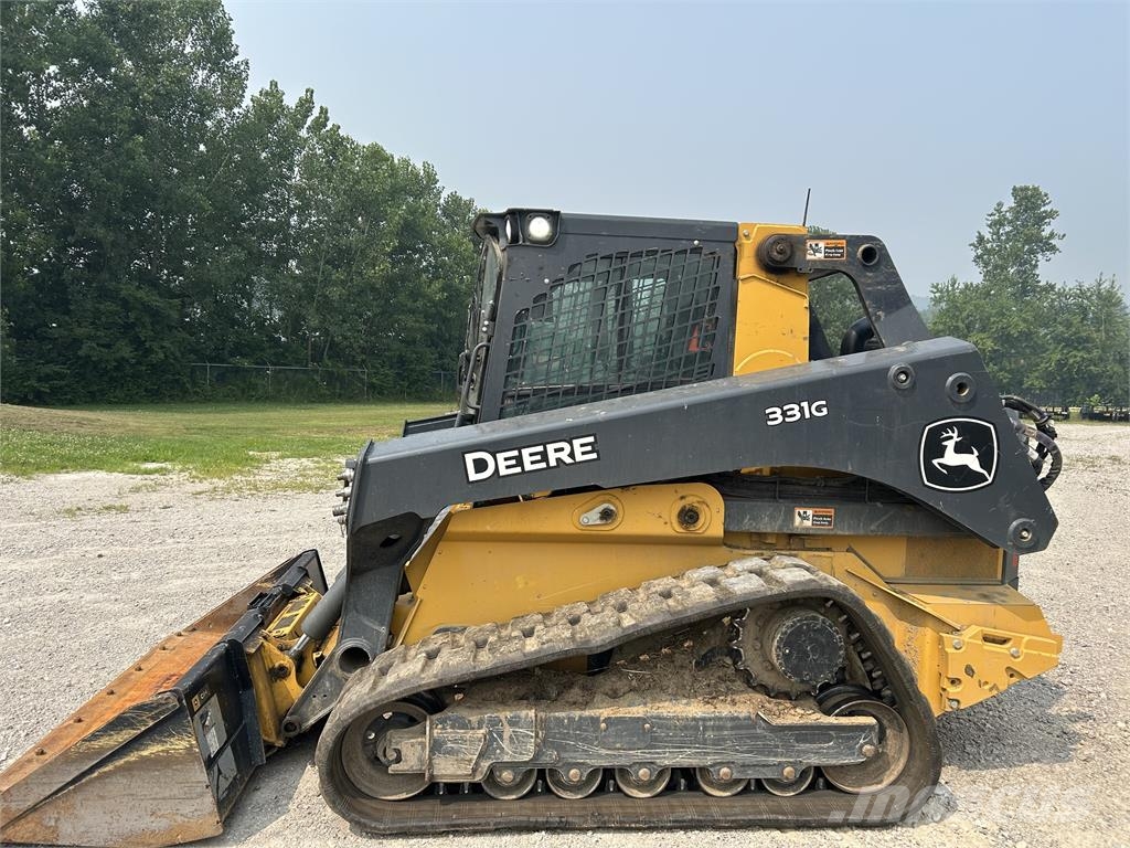 John Deere 331G لوادر صغيرة