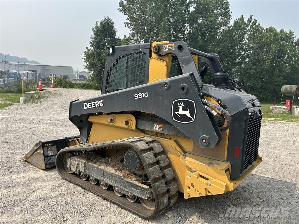 John Deere 331G لوادر صغيرة