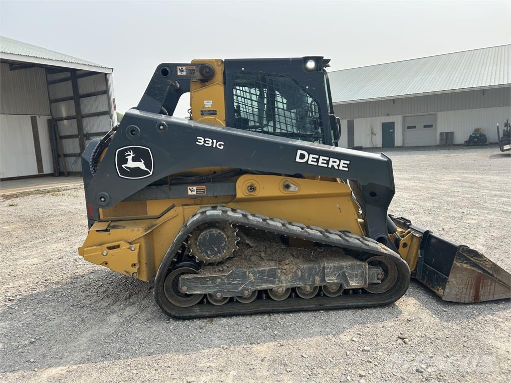 John Deere 331G لوادر صغيرة