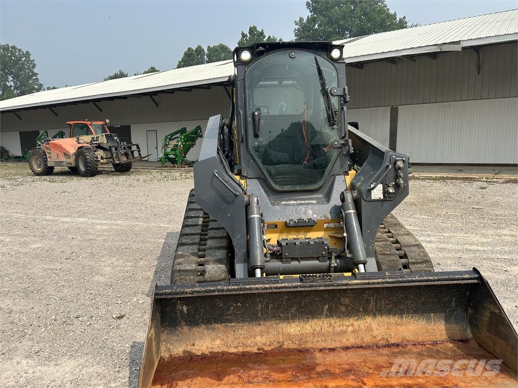 John Deere 331G لوادر صغيرة